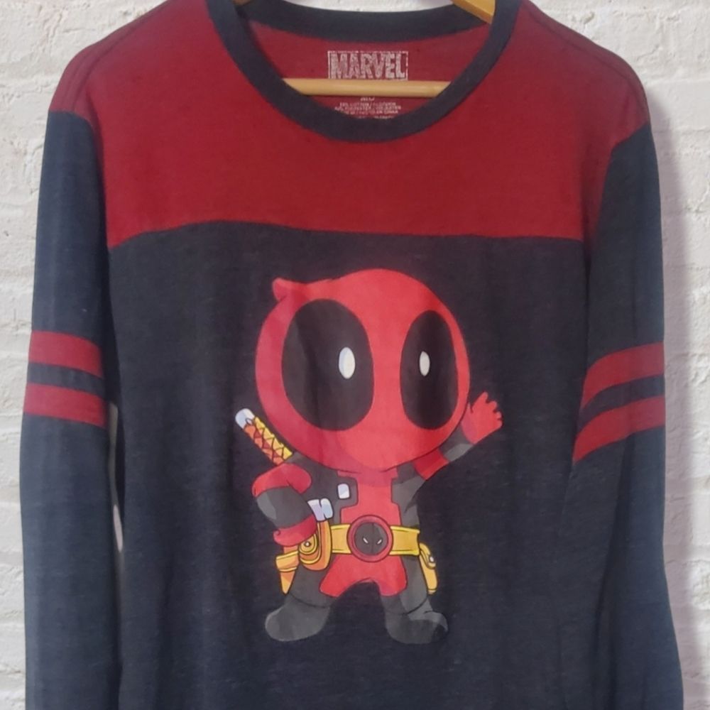 "Dead Pool" (Funko Pop) / Long Sleeve, Pullover
